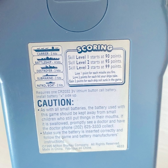 BATTLESHIP Vintage Handheld Electronic Game 1995 Milton-Bradley Vintage - Picture 3 of 4